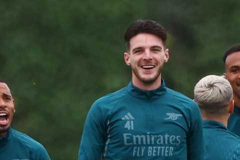 Arsenal Star Declan Rice Mocked for ‘Playing Up to Cameras’ in Champions League Training