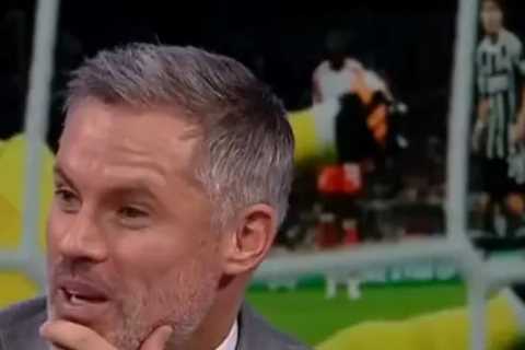Arsenal fans 'burst into uncontrollable laughter' as Jamie Carragher reveals awkward reason club will never win league