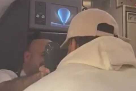 Rio Ferdinand Trolled by Arsenal Fans on Ryanair Flight