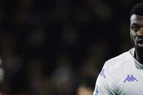 Former Premier League Striker Rushed to Hospital After Car Wreck