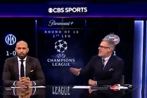 Jamie Carragher teases CBS Sports host Kate Abdo over Arsenal outfit