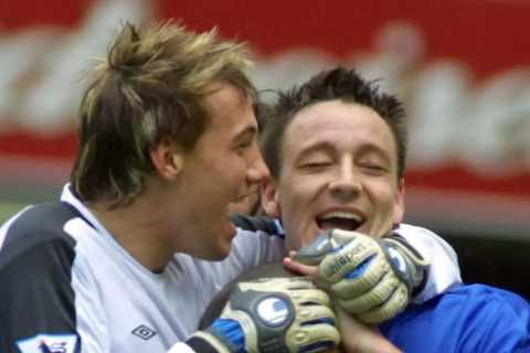 Former Premier League Goalkeeper Recounts Terrifying Encounter with Ex-Man Utd Star