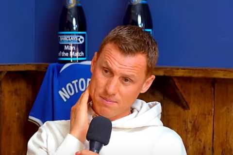 Steve Sidwell Breaks Down in Tears as He Reveals How His Football Career Ended
