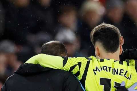 Arsenal Fans Criticize Arteta After Martinelli Injury