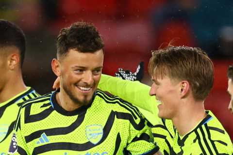 Arsenal Dominate Sheffield United: Odegaard Shines as Gunners Score 10,000th Goal