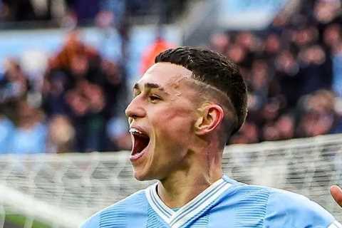 Chelsea Fans Furious Over Paul Scholes' Claim that Phil Foden is 'Better Footballer' Than Frank Lampard