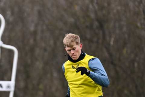 Newcastle Faces Transfer Competition for Chelsea Star Lewis Hall from Premier League Rivals