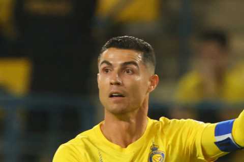 Chelsea Legend William Gallas Criticizes Blues for Missing Out on Cristiano Ronaldo