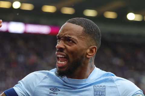Man Utd Mull Over Ivan Toney Transfer Amid Chelsea Pursuit