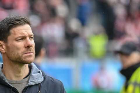 Bayern Munich Eyes Premier League Boss Amid Xabi Alonso Rumors