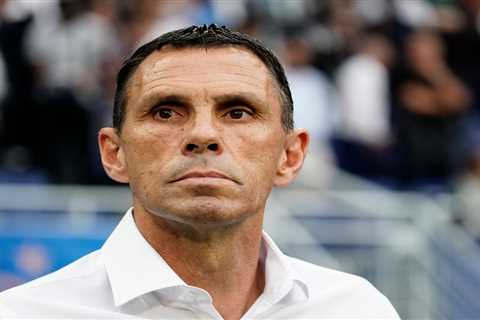 Tottenham Legend Gus Poyet Believes Arsenal Still in Premier League Title Hunt Despite Aston Villa Loss
