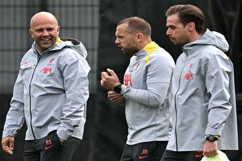 Heitinga's About to Ditch Liverpool for Ajax (And Honestly, I Can't Blame Him)